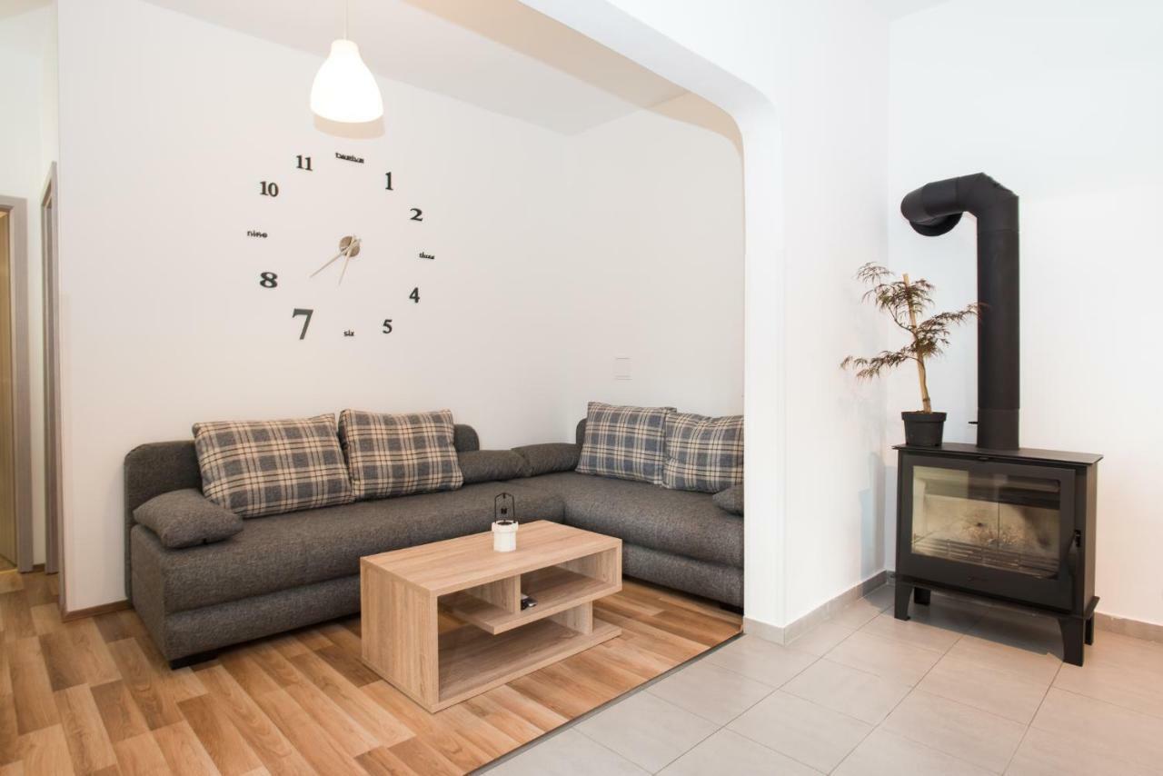 Apartment Omorfia *
